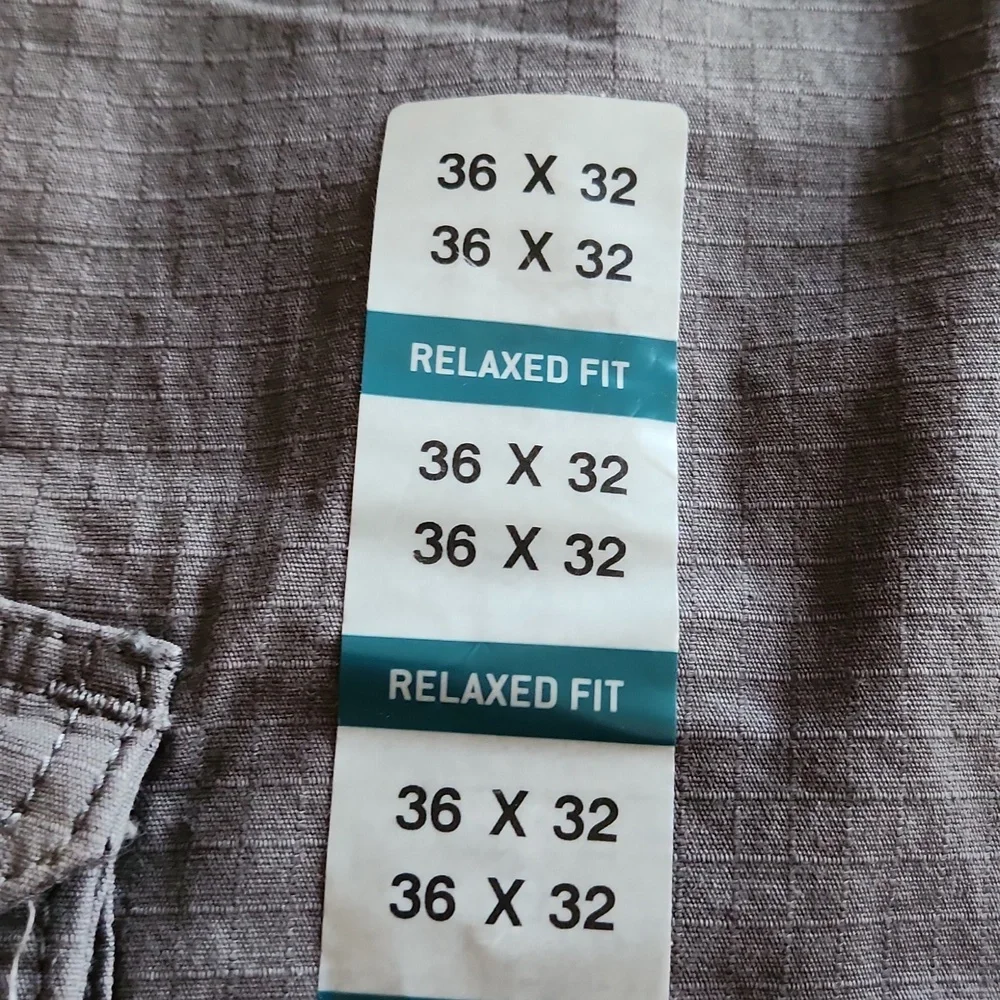 Carhartt NWT Men's Relaxed Fit Gray Cargo Pant Size 36x32 - Picture 3 of 10